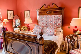 Peoni Bedroom